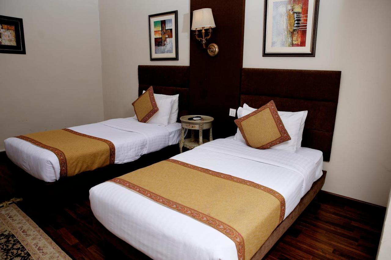 Ambassador Suites & Hotel 伊斯兰堡 外观 照片