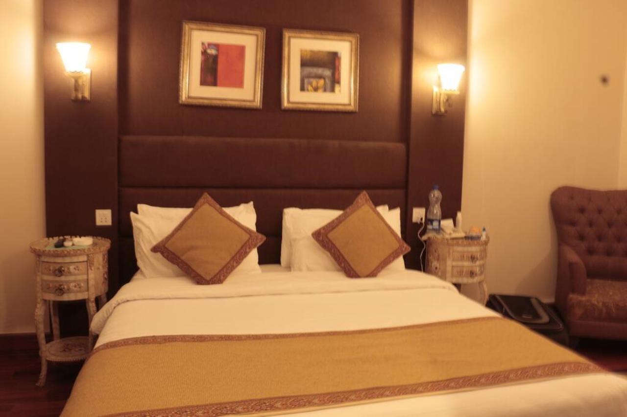 Ambassador Suites & Hotel 伊斯兰堡 外观 照片